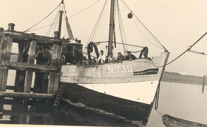 N.730 Hernieuwen in Christus (Bouwjaar 1939) op kuisbank Nieuwpoort