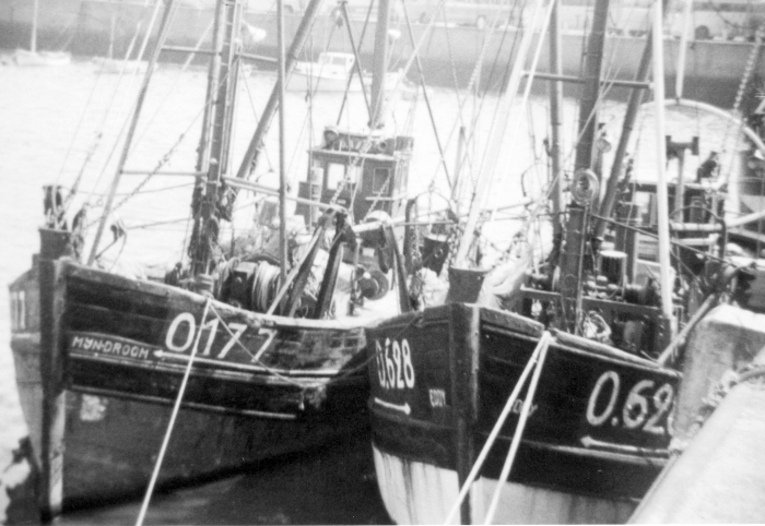 O.177 Mijn Droom  (bouwjaar 1943) en de O.628 Eddy  (bouwjaar 1943)