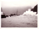 O.285 Marie-Jos-Rosette (Bouwjaar 1936) na stranding nabij haven Vestmannaeyjar, author: Onbekend