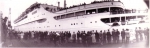Passagiersschip afgemeerd aan oude havendam Zeebrugge. 