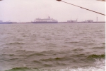 Cruiseship aan oude havendam Zeebrugge