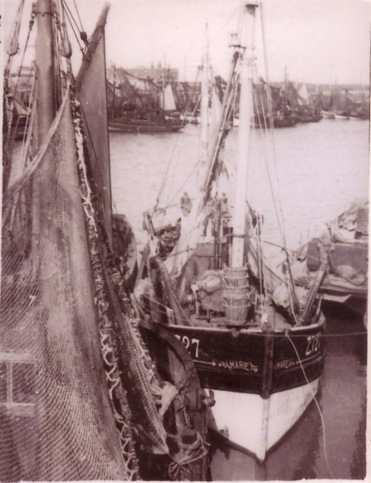 Z.727 Marie (Bouwjaar 1936) in oude vissershaven Zeebrugge