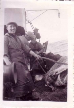 Charles Verbeke ('Prumme') en andere vissers aan boord
