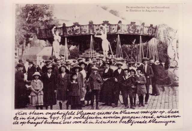Zweefmolen op Zomerfeest te Zierikzee in augustus 1917