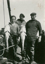 Bemanning met vangst aan boord