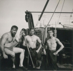Na een douche op het dek van de Z.402 Atlantis (Bouwjaar 1963), author: Onbekend